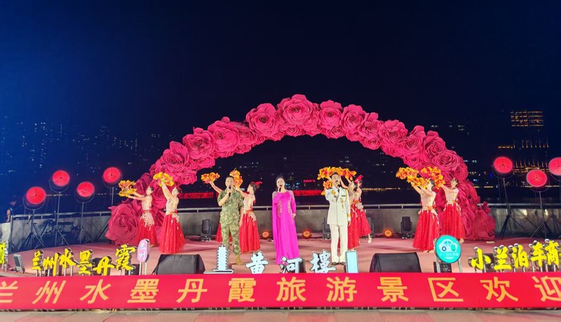 致敬军旅岁月・赓续红色血脉 黄河之滨八一建军节主题专场演出温情启幕